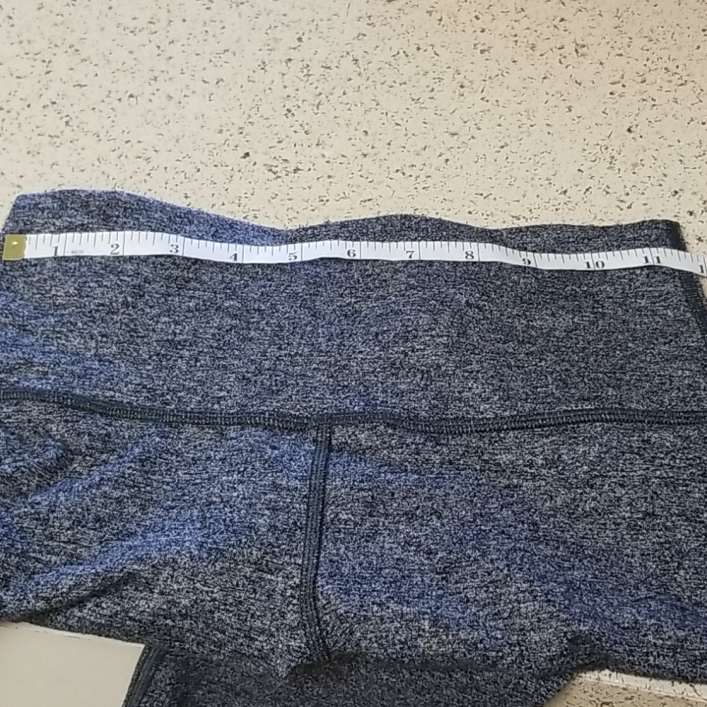 Lululemon Women's leggings Size 6 - Picture 5 of 6